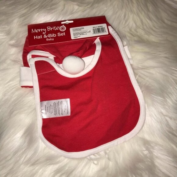 ✨✨5/$10✨✨ Merry Brite Santa's Face Baby Hat & Bib set New never worn - Picture 3 of 10